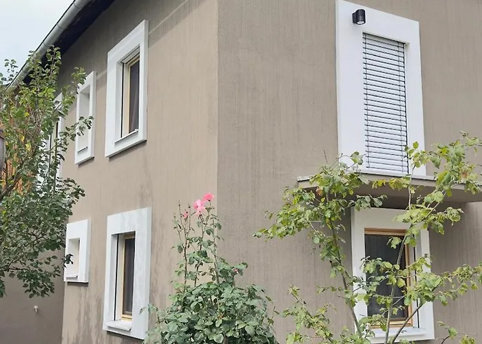 Feriehus Gaestehaus Im Gruenen *